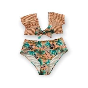 Stylish Swimwear Women’s 2 piece Striped and Animal Print Swimsuit Size‎ Medium